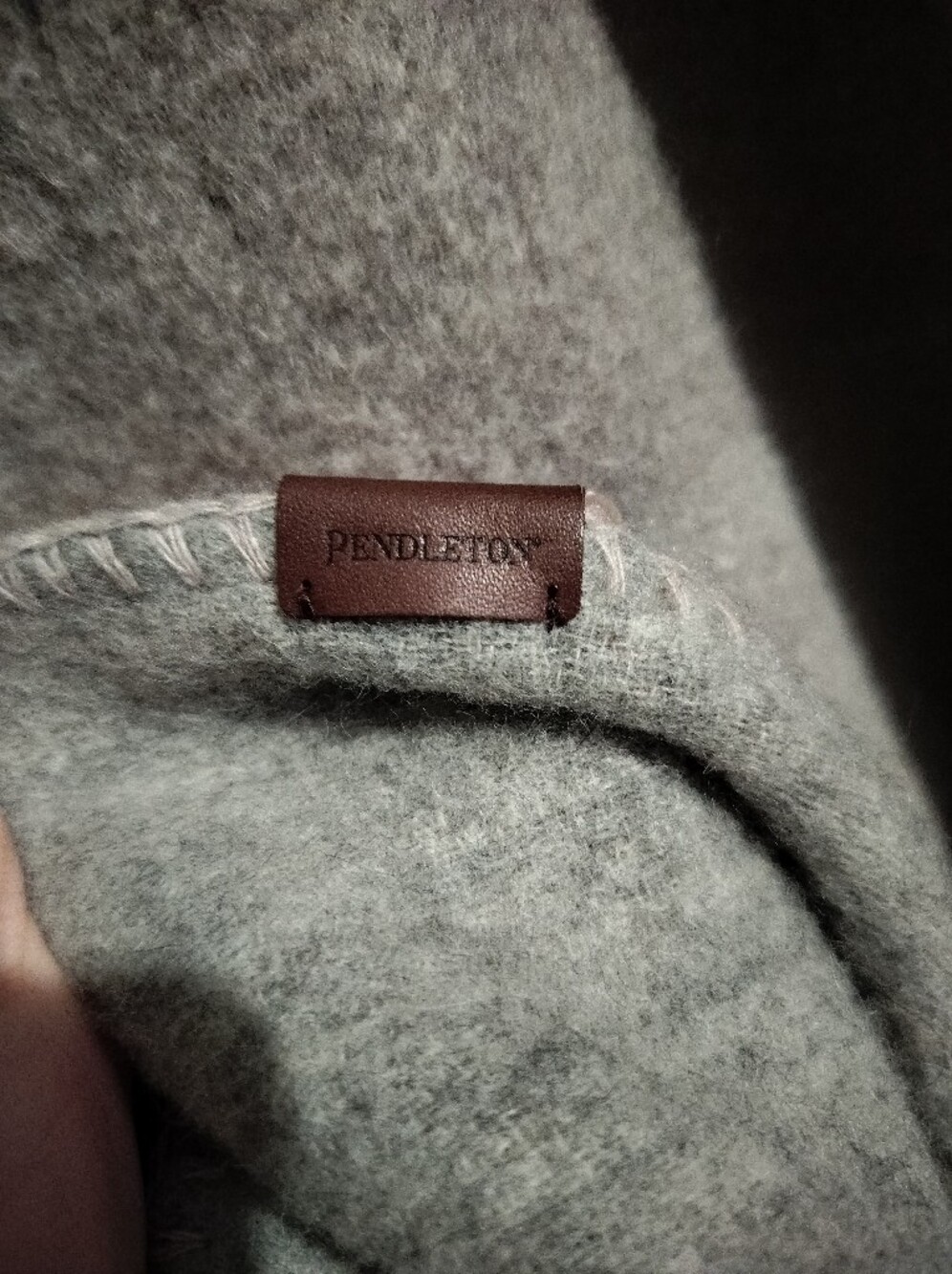 Pendleton Wool Cozy Gray & Cream Plaid Pancho Scarf Wrap Cape- One Size - Picture 2 of 4